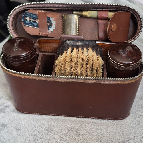 Brown zip shaving kit case - brown,