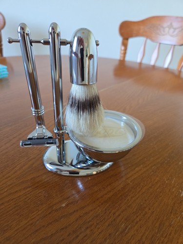 Boots monogram shaving set - boots,